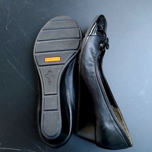 Cole Haan/Nike Air comfy wedge heel